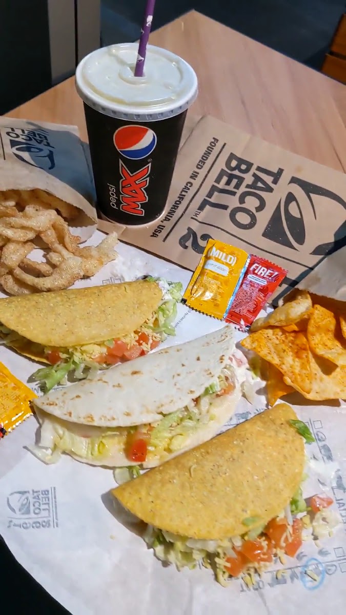 Taco Bell Green Square Photo 2